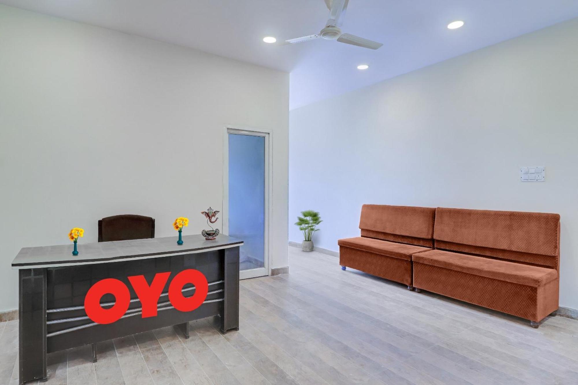 Hotel O Aayush Stay Inn Гайдарабад Екстер'єр фото